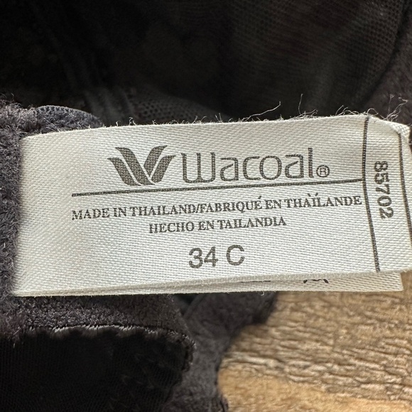 Wacoal size 34 C Black Lace Tulip Unlined Underwire Demi Bra 85702 - Picture 3 of 3